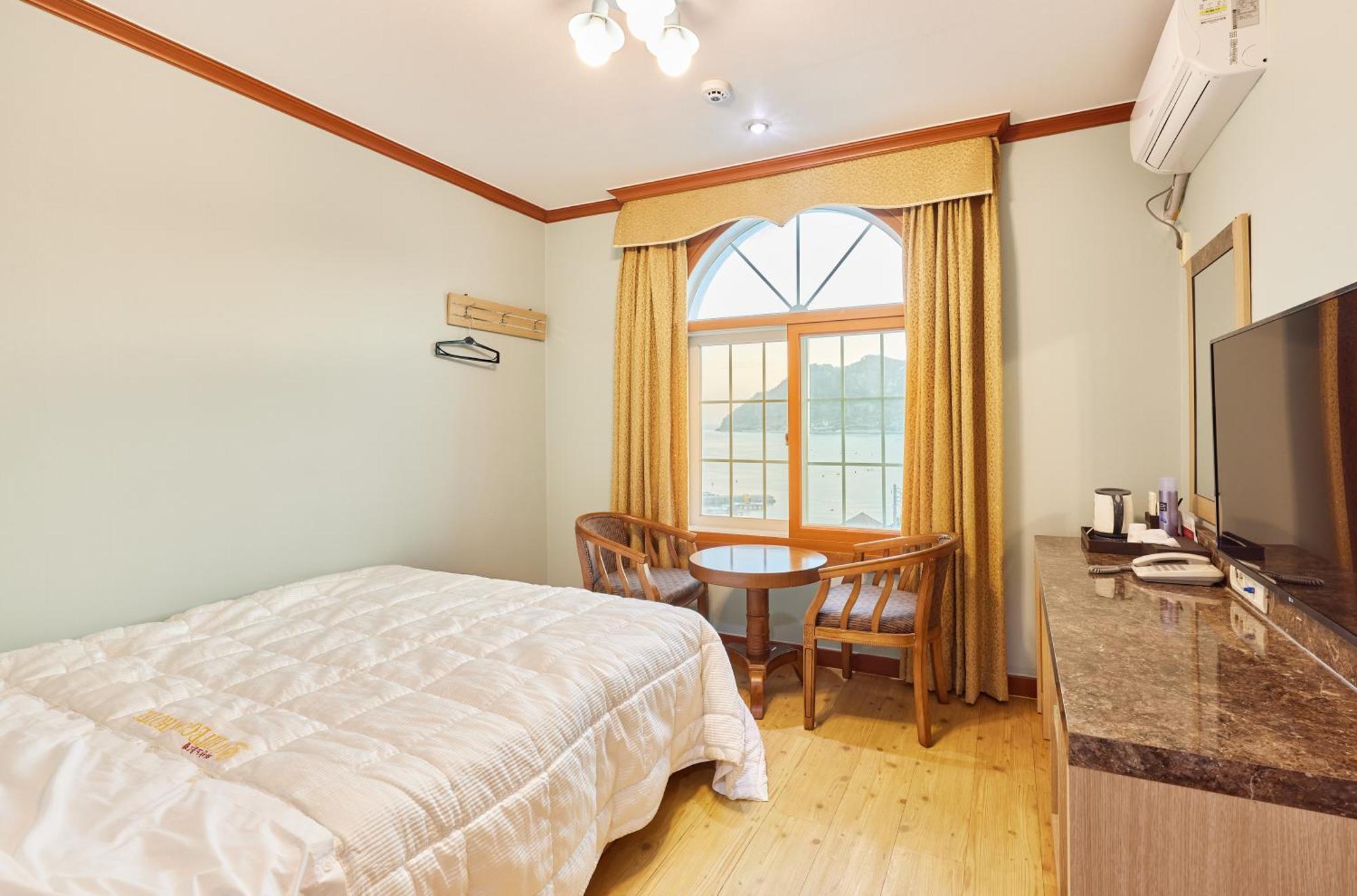 Goheung Hayan Noeul Hotel Værelse billede